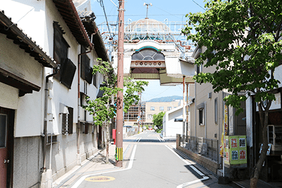 古町通り商店街にあります。