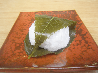 桜餅　140円